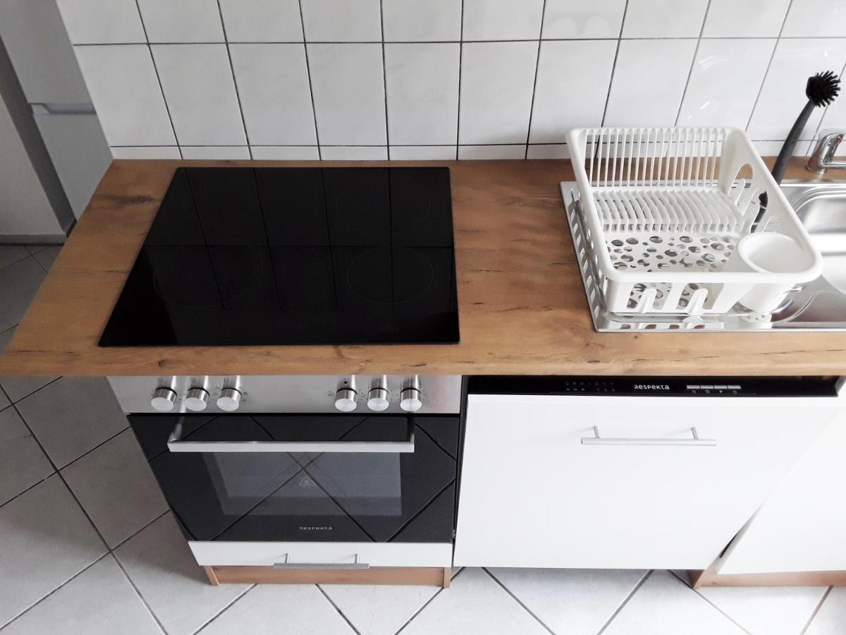 Schoene, Ruhige Zweiraumwohnung Im Angesagten Altlindenau Leipzig Exterior foto